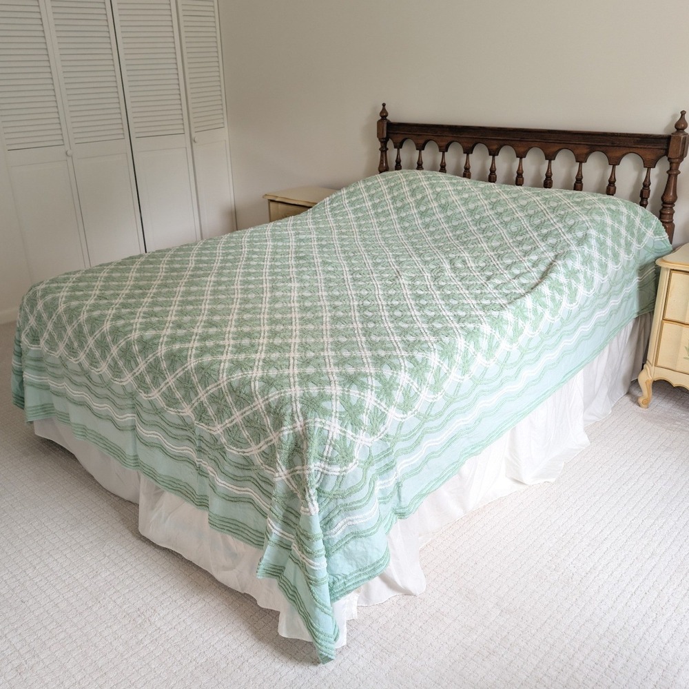 Vintage Burlington House Mint Green Chenille Bedspread White Tufted Queen